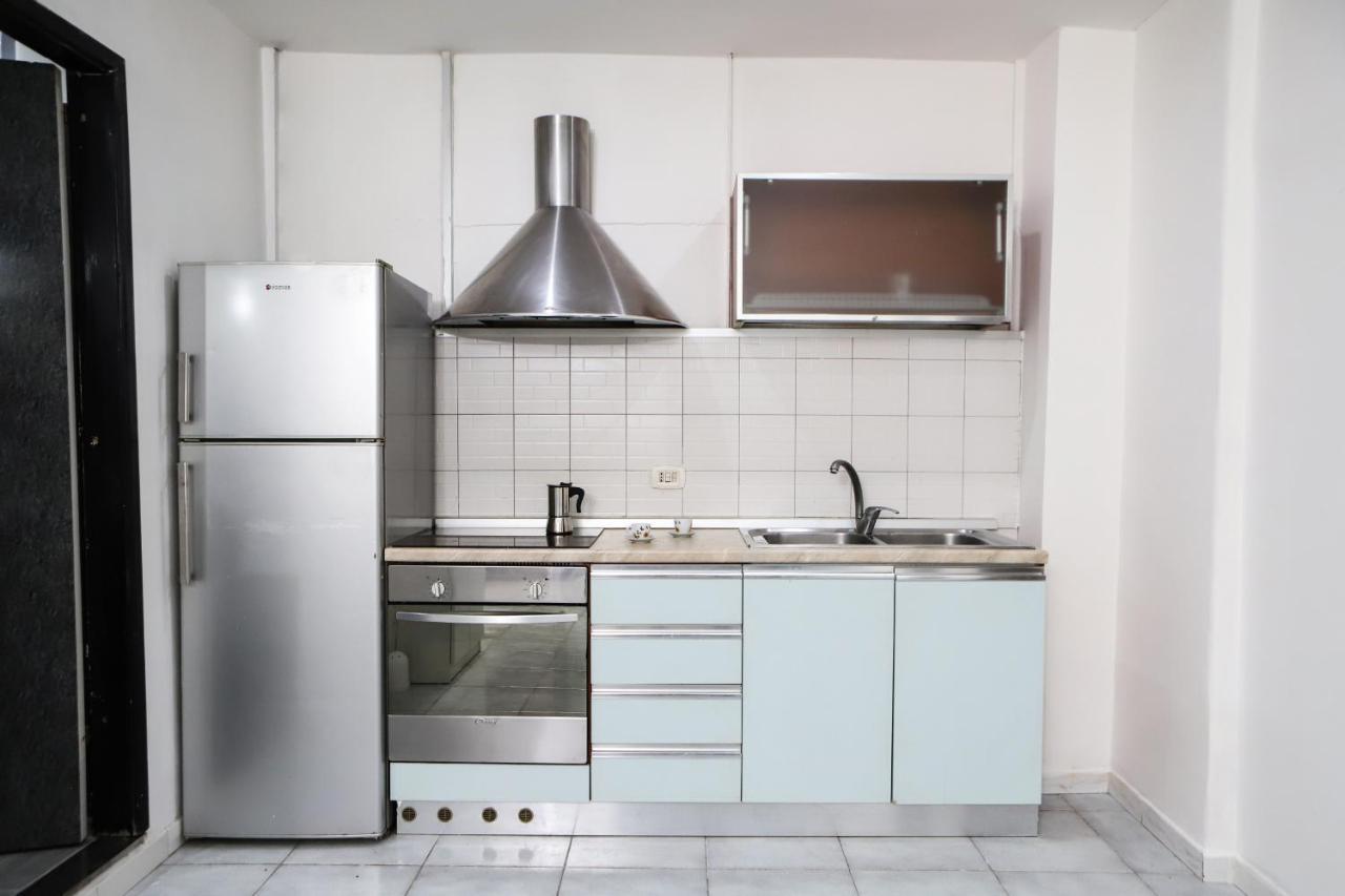 Napoli Centrale Budget Apartment Exterior foto