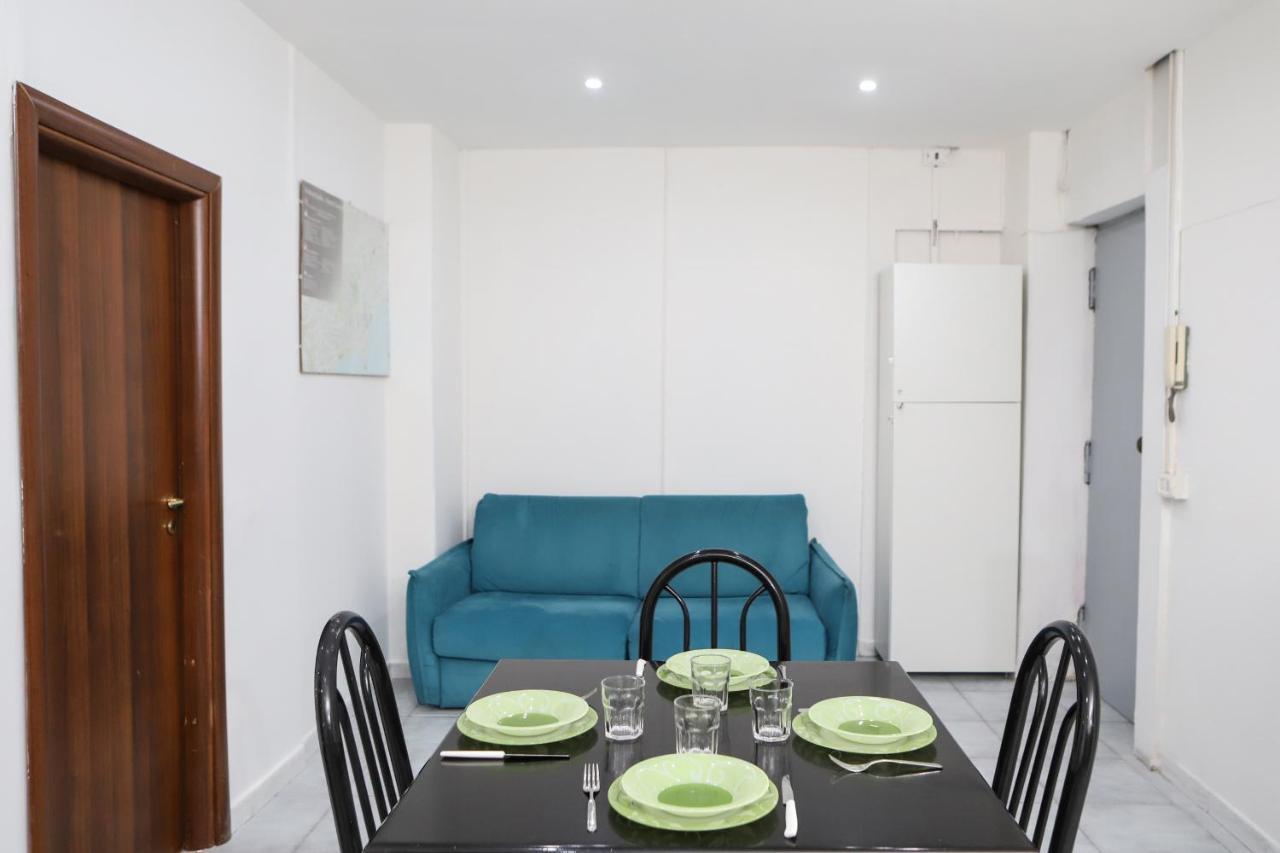 Napoli Centrale Budget Apartment Exterior foto